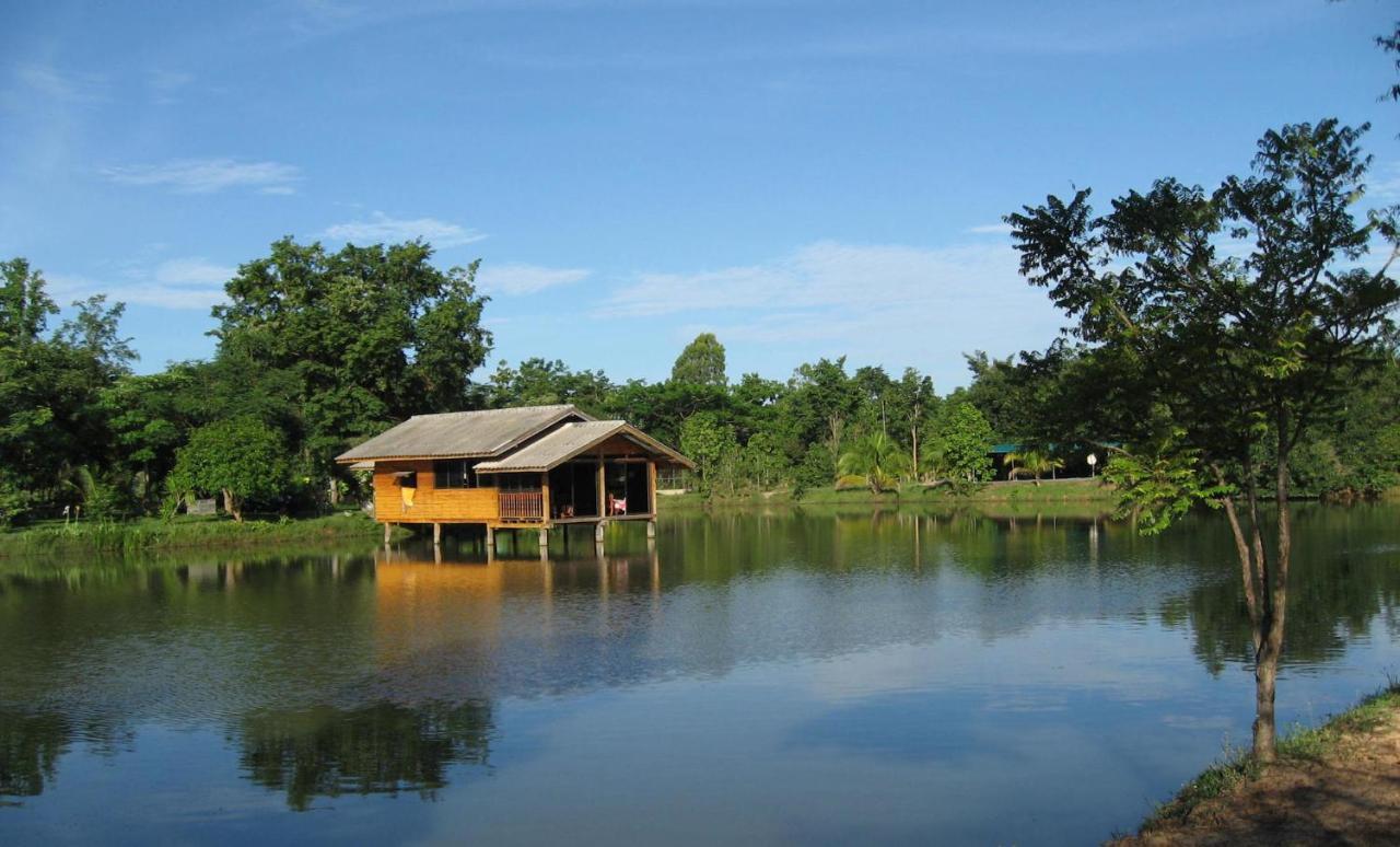 Isaan Perazim Park Hotel Roi Et Bagian luar foto