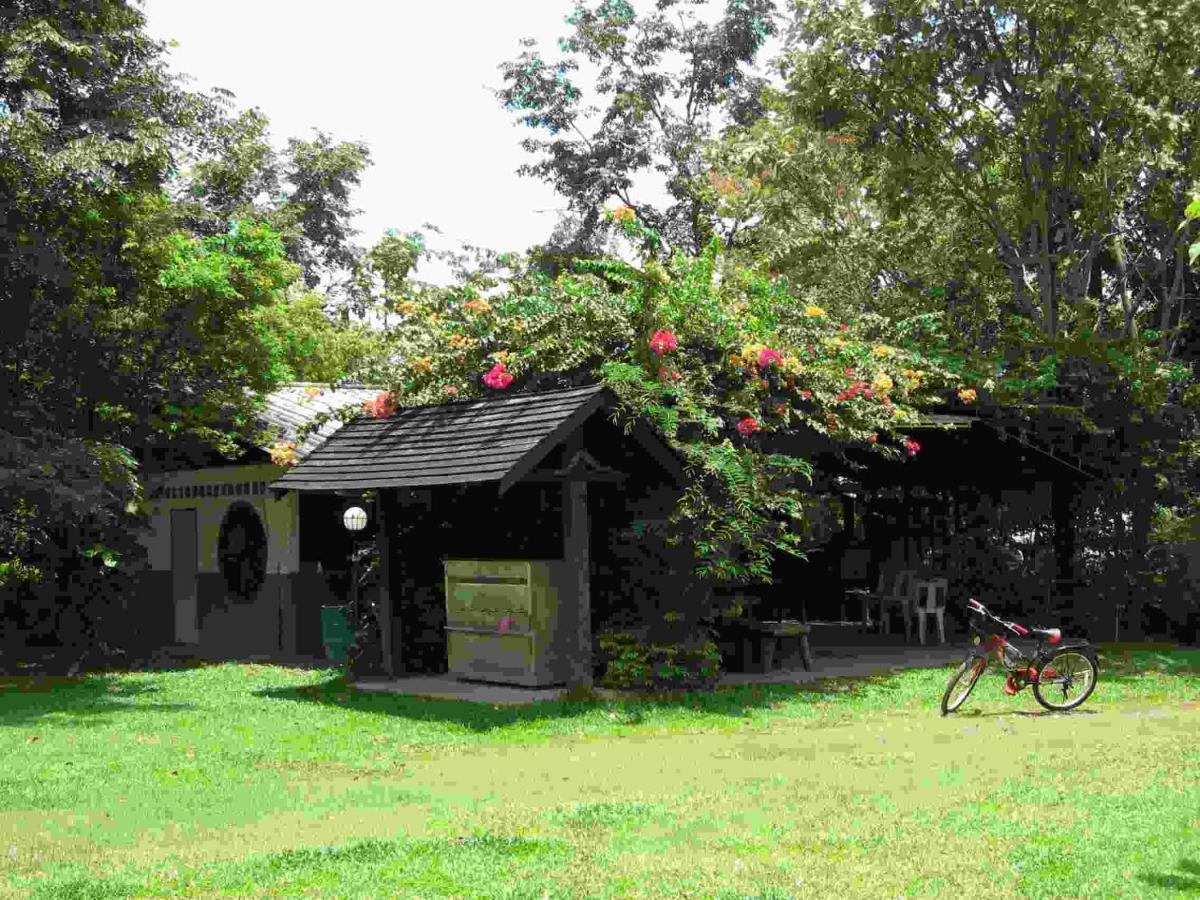 Isaan Perazim Park Hotel Roi Et Bagian luar foto