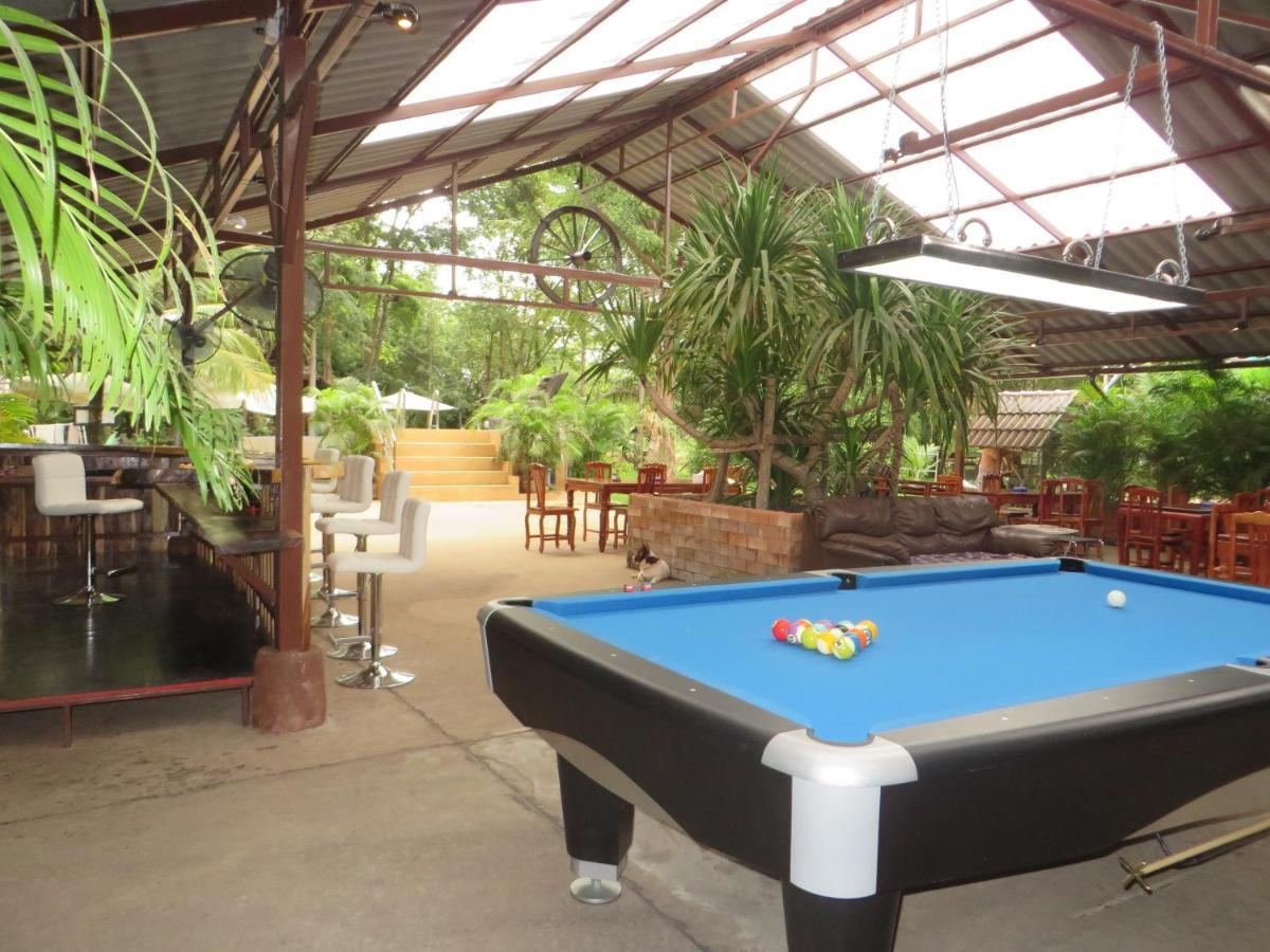 Isaan Perazim Park Hotel Roi Et Bagian luar foto