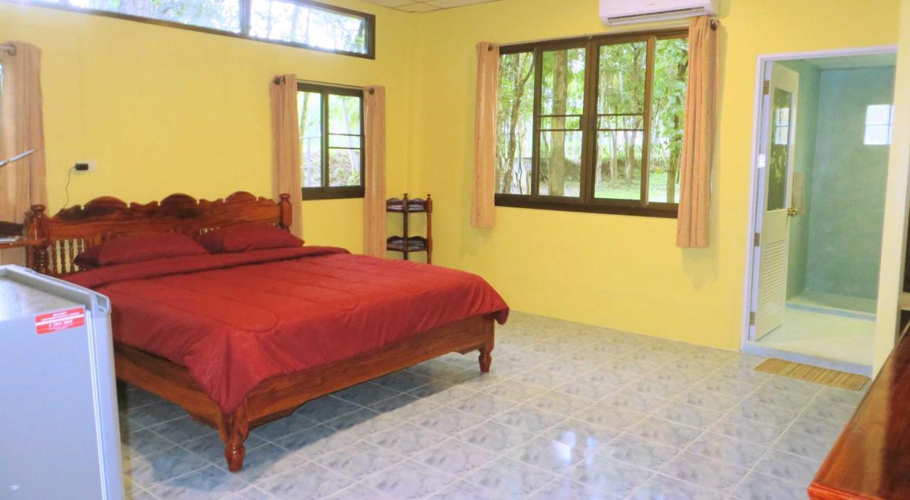 Isaan Perazim Park Hotel Roi Et Bagian luar foto