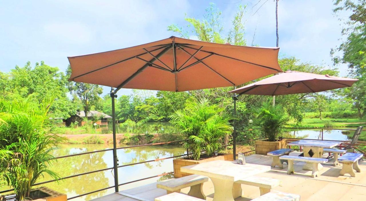 Isaan Perazim Park Hotel Roi Et Bagian luar foto