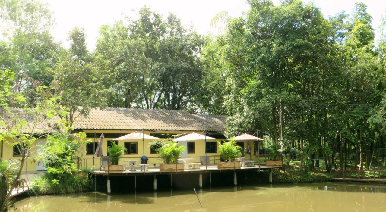 Isaan Perazim Park Hotel Roi Et Bagian luar foto