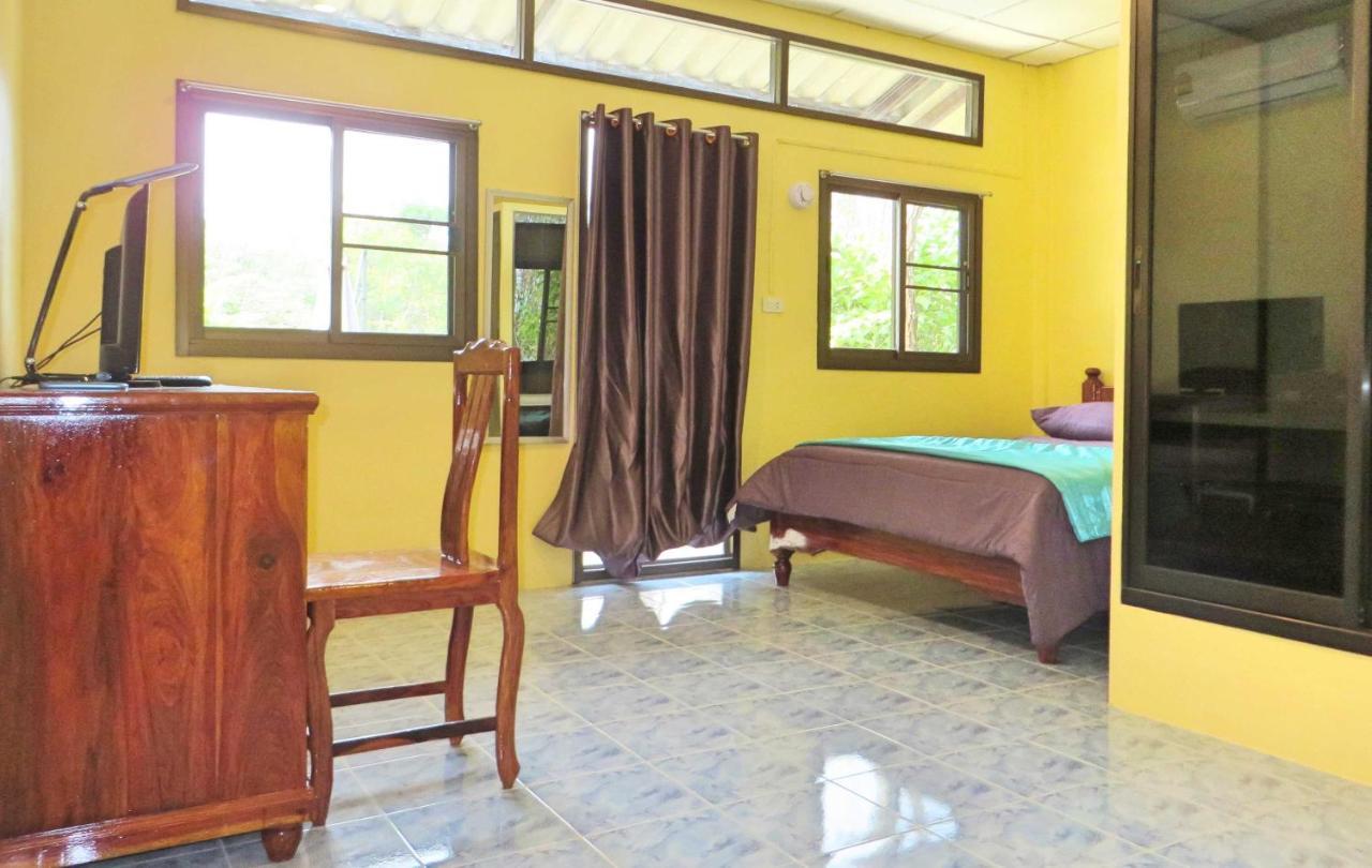 Isaan Perazim Park Hotel Roi Et Bagian luar foto