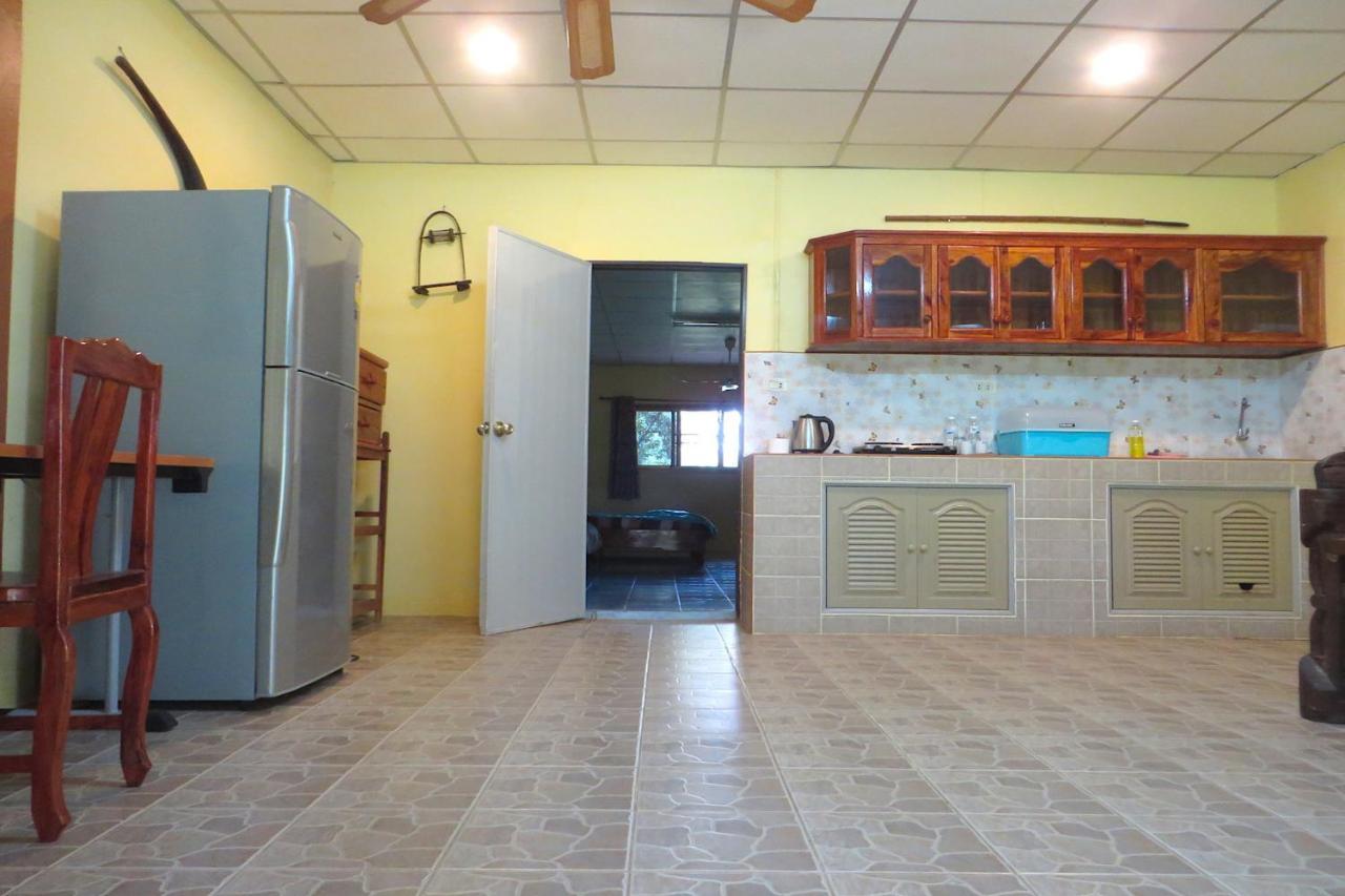 Isaan Perazim Park Hotel Roi Et Bagian luar foto