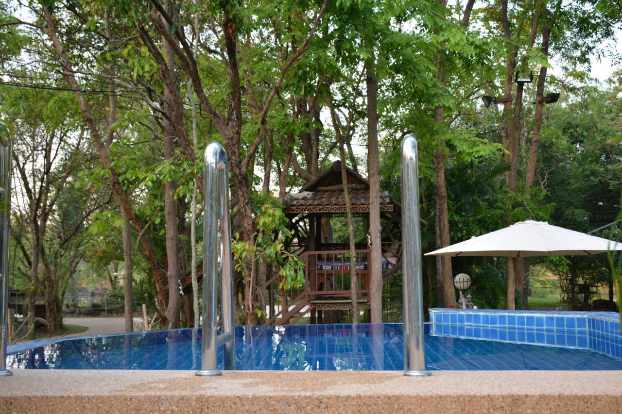 Isaan Perazim Park Hotel Roi Et Bagian luar foto