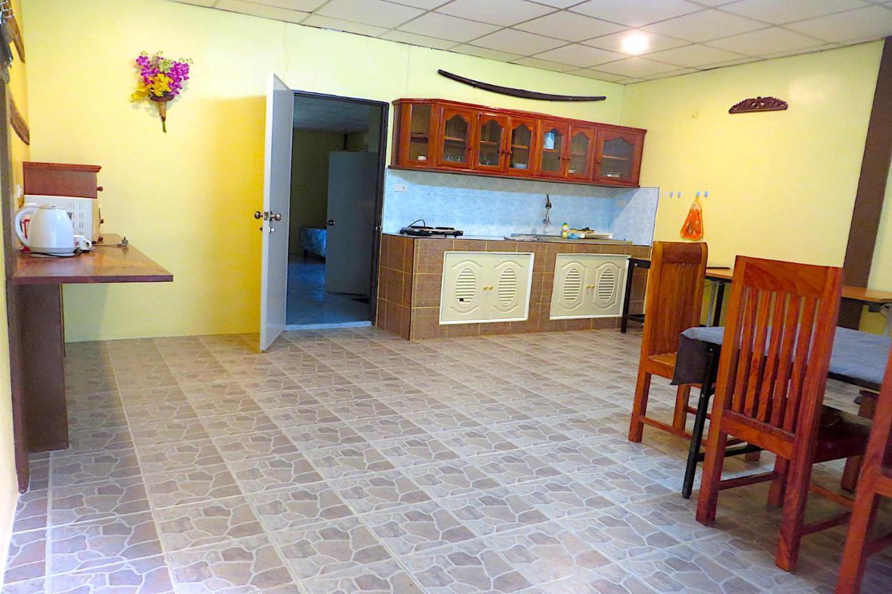 Isaan Perazim Park Hotel Roi Et Bagian luar foto