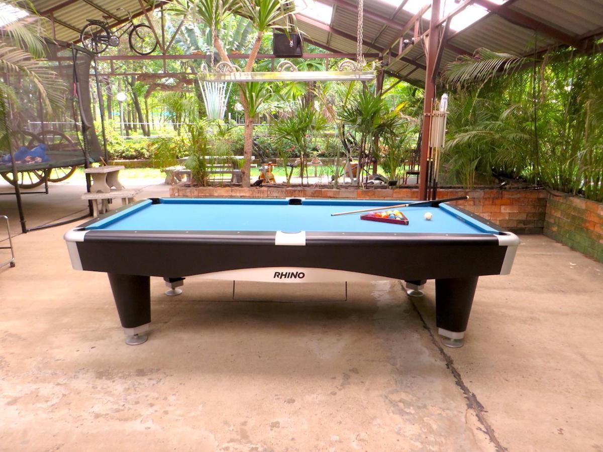 Isaan Perazim Park Hotel Roi Et Bagian luar foto