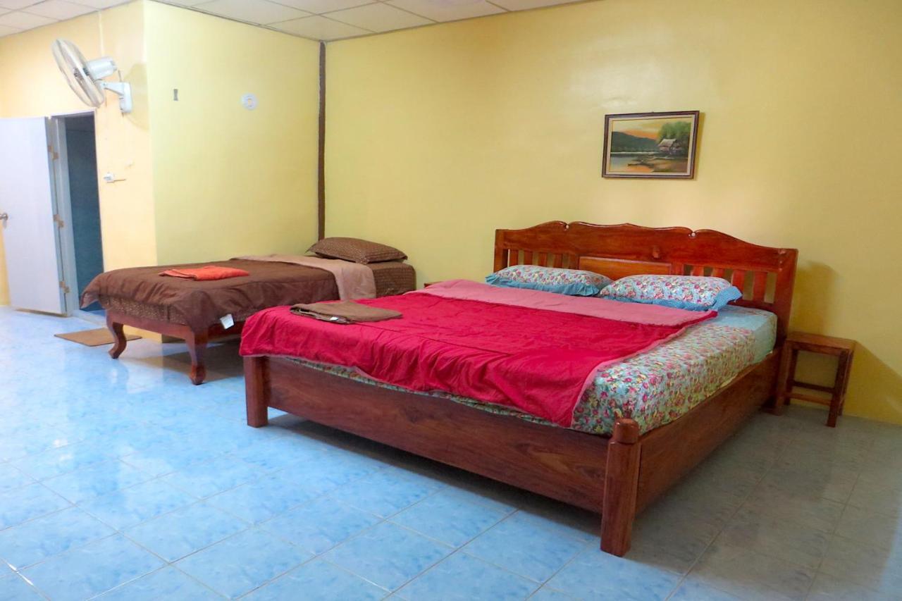 Isaan Perazim Park Hotel Roi Et Bagian luar foto